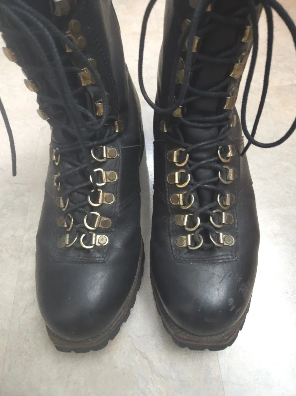 Chippewa Men's Leather Insulated Black Work Boots with Cream Lining Size 9.5